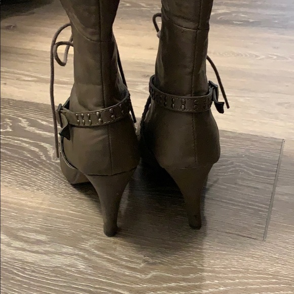 SPRING Heel Boots, size 38 (7) - Picture 5 of 6